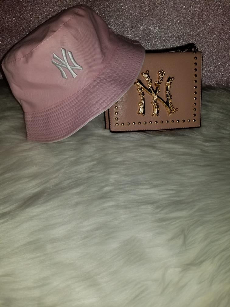 NY Square Shoulder Bag